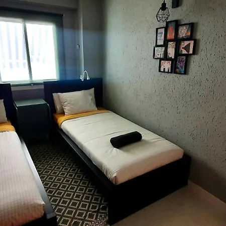 Freshly Renovated Cosy Bright And Spacious